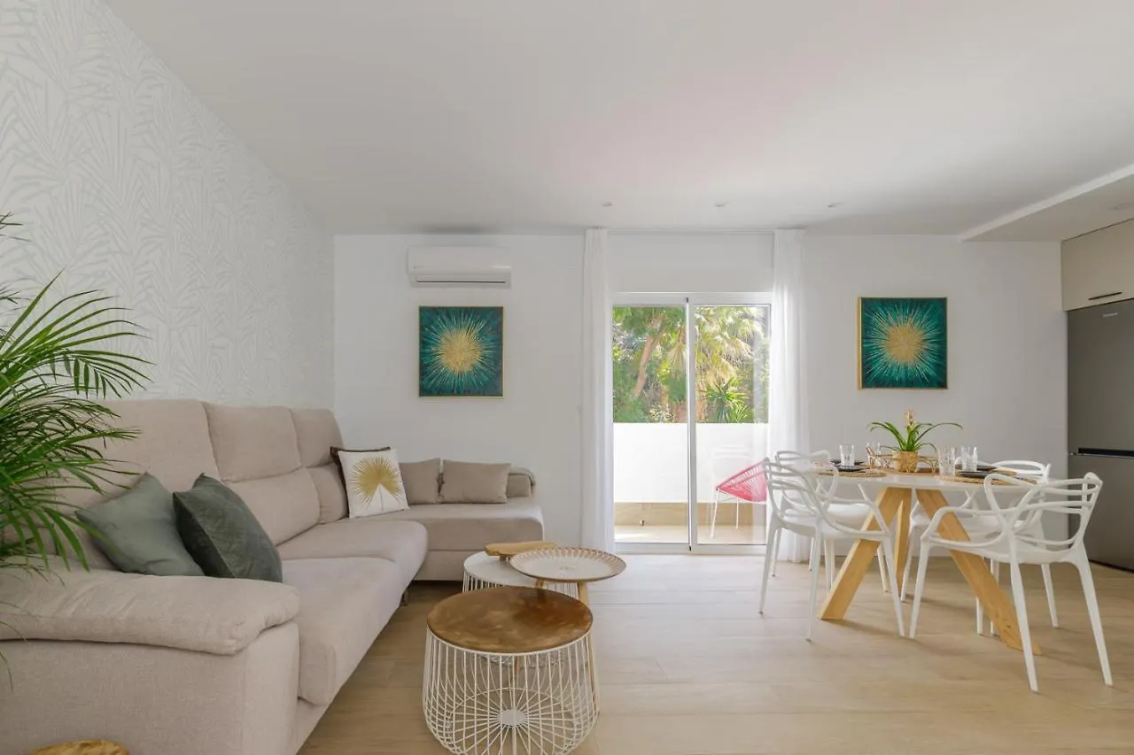 Spacious & Quiet Apartment By Hellomalaga - Azahar