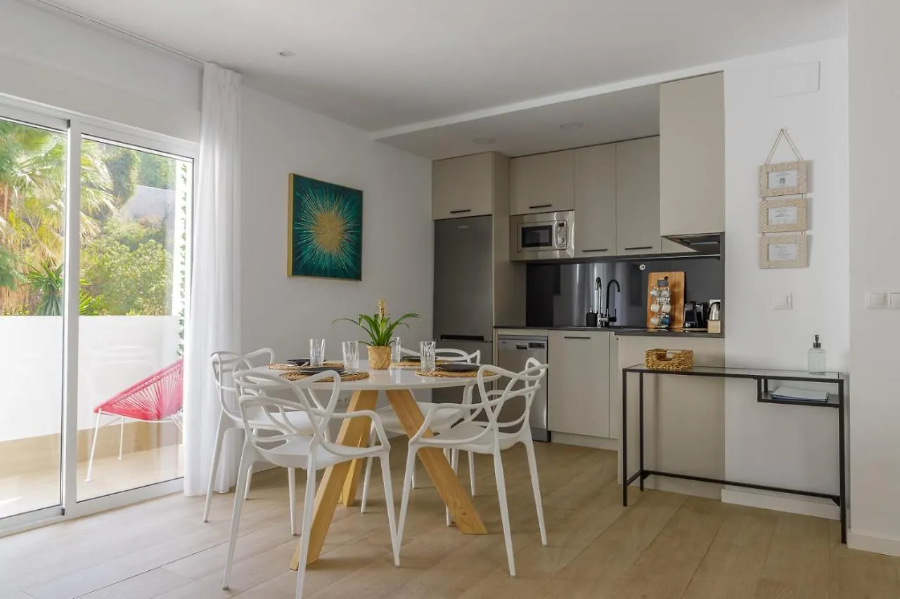 Spacious & Quiet Apartment By Hellomalaga - Azahar Spain